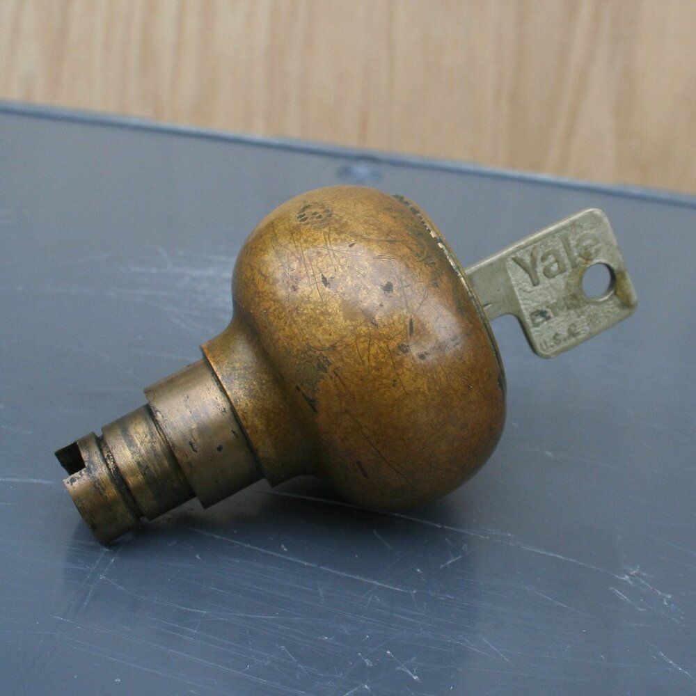 Antique 2" Brass Entry Door Knob Early 20th Century Keyed Cylinder Lock/Yale Key